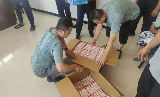 助力乡村振兴 | 尊龙凯时基金会向巴彦县新立村捐赠1600盒皮肤用药